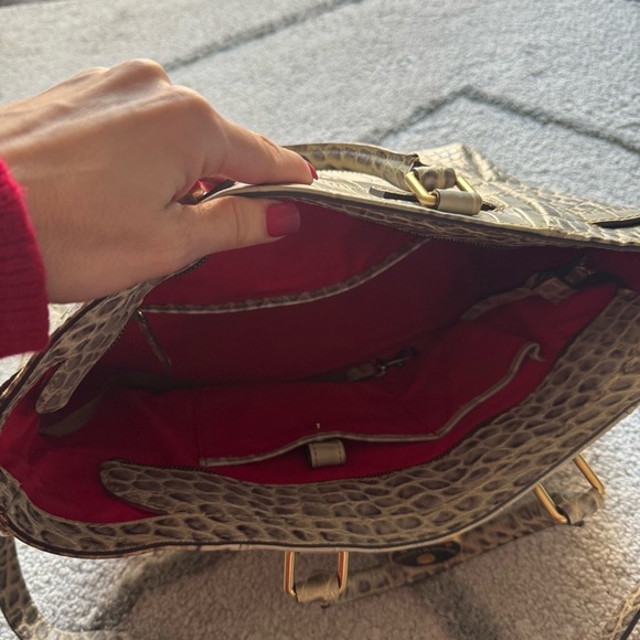 Dooney and Bourke Satchel Bag croc embossed reptile gray cream leather - Picture 4 of 14